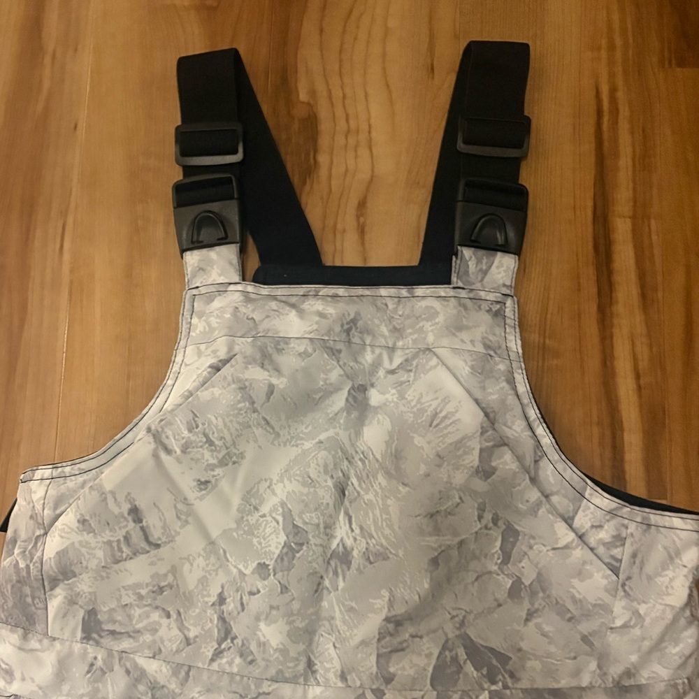 NWOT Girls Snowbib - Picture 2 of 2
